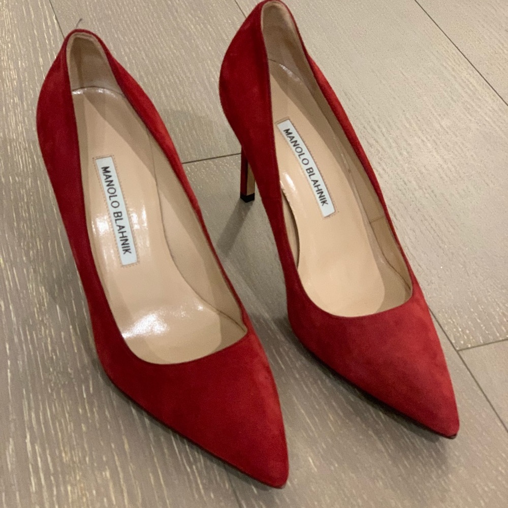 Red Manolo Blanhik Pump with Dust Bag Worn once!